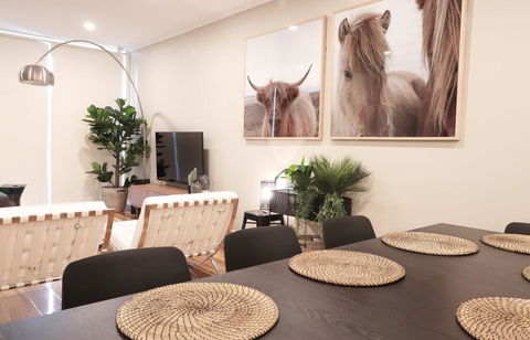 LUXURY Davcorp Executive Rentals - Free Wifi Wine Netflix And Parking In Brompton - C Tourism 3