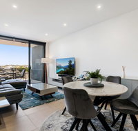 Luxury Living with Panoramic Views - C Tourism
