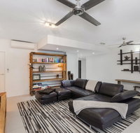 Luxury Pool Side Apartment in Beachfront Resort - C Tourism