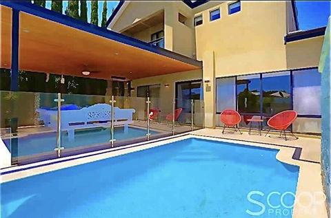 LUXURY VILLA W POOL & SPAS - C Tourism 0