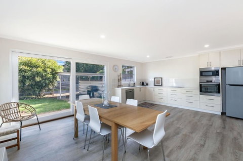 Lyons Cottage - A Quaint Whalers Cottage In Heart Of Port Fairy - C Tourism 0
