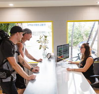 Mad Monkey Backpackers Village - C Tourism