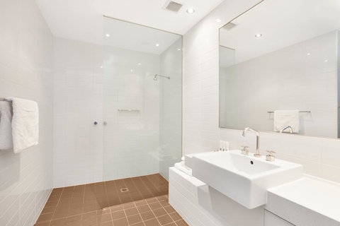 Magenta805 - C Tourism 3