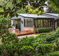 Magnolias on Mernda - C Tourism