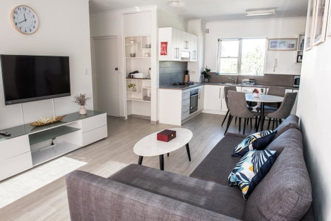 Manly 2 Stay Holiday Apartments - C Tourism 1