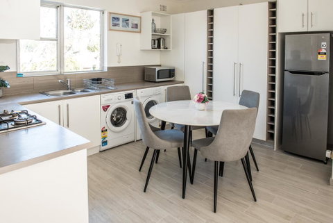 Manly 2 Stay Holiday Apartments - C Tourism 3