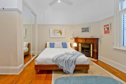 Manly Beachside 2 Bedroom House - C Tourism 1