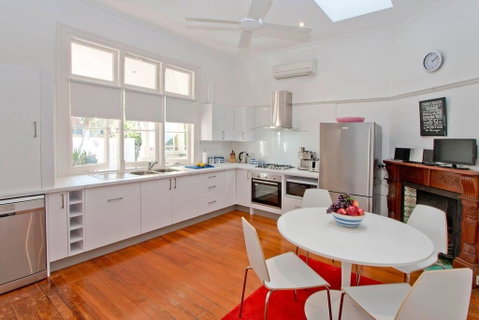 Manly Beachside 2 Bedroom House - C Tourism 3