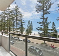 Manly Sandgate by the beach - C Tourism