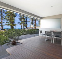 Manly Strand - Right on Manly Beach - C Tourism