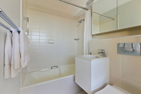 Manlybeachonline.com807 At The Beach - C Tourism 2