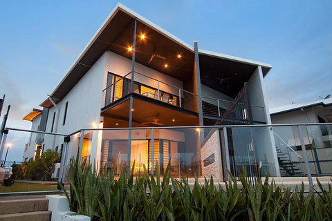 Marina Views Townhouse - C Tourism 0