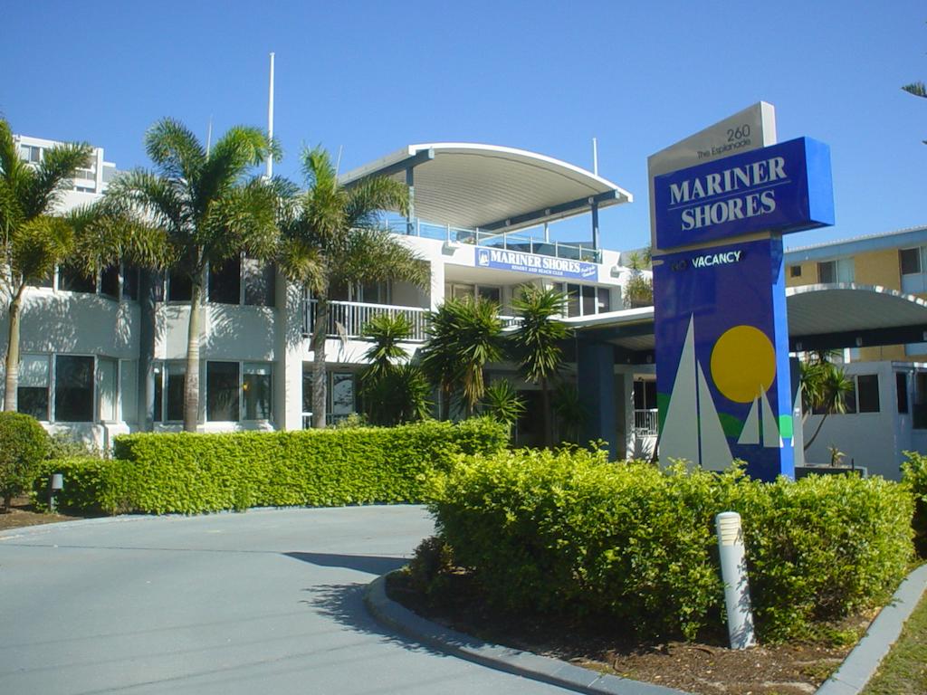 Burleigh Gardens QLD C Tourism