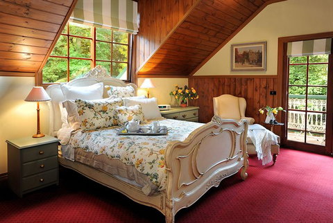 Mary Cards Coach House - C Tourism 1