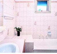 Melbourne short stay - The Glen station