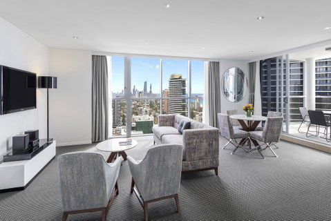 Meriton Suites Broadbeach - C Tourism 1