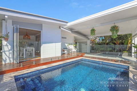 Miami Beachside Beach House - C Tourism 3