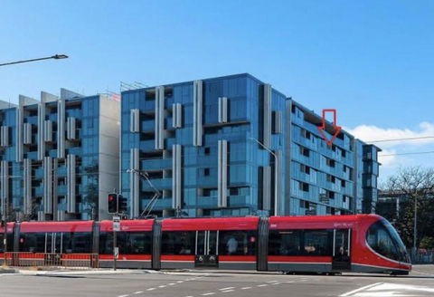 Midnight@Braddon Modern Executive Apt, Pool, Sauna, Secure Parking, Wine - C Tourism 3