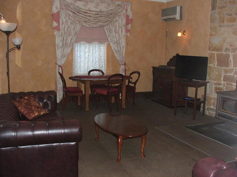 Mintaro Hideaway - C Tourism 1