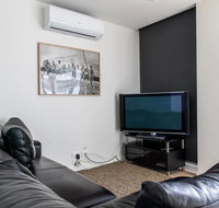 Modern 1 Bedroom Apartment in North Melbourne - C Tourism