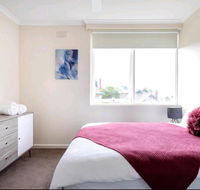 Modern St Kilda East Apartment - Free parking - C Tourism