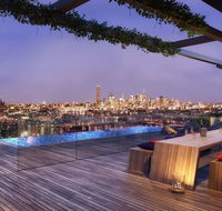 Modern carefree living style APT in ToowongView - C Tourism