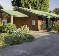 Monty's on Lumley Drive - C Tourism