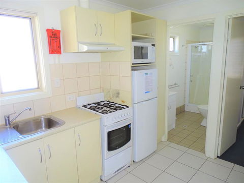 Moonta Bay Cabins - C Tourism 3