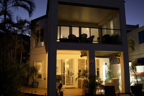Moreton Bay Beach Lodge - C Tourism 3
