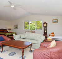 Morisset Waterfront 1bdr Studio looking over Trinity Marina - C Tourism