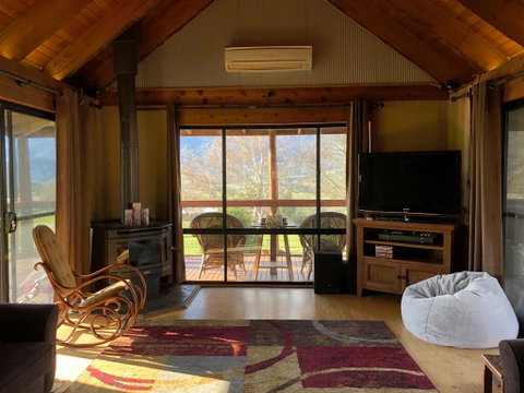 Mountain Grass Lodge (2 Bedroom) - C Tourism 2