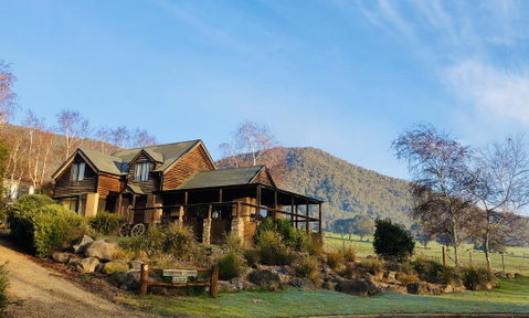 Mountain Grass Lodge (2 Bedroom) - C Tourism 0