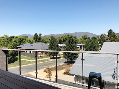 Mountain Mist Retreat - 4 Bedrooms - C Tourism 1