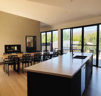 Mountain Mist Retreat - 4 Bedrooms - C Tourism