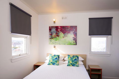 Mowbray Hotel - C Tourism 0