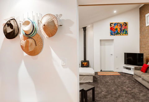 Mt Martha Retreat - C Tourism 1