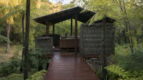 Mudstone Spa Retreat - C Tourism 0