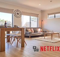 Murdoch Hospital  Uni - Netflix  WiFi - - C Tourism