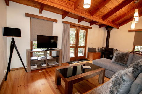 Mystic View Cottage - C Tourism 1