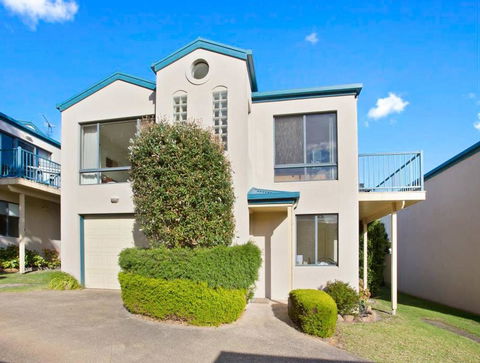 NELSON COVE 2 - Townhouse A Short Walk To Town - C Tourism 0
