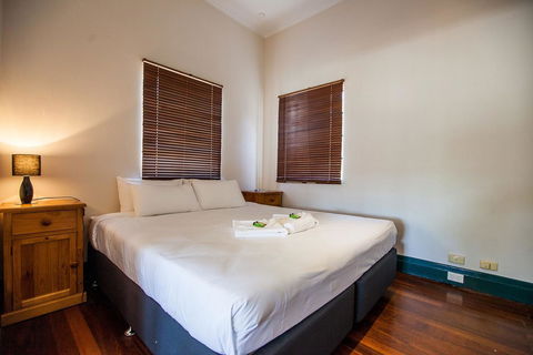 Captain Stirling Hotel - C Tourism 28