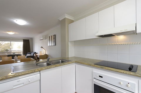 Hillarys Marina Apartment - C Tourism 13