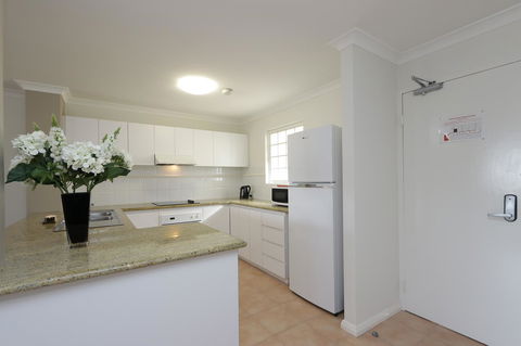 Hillarys Marina Apartment - C Tourism 15