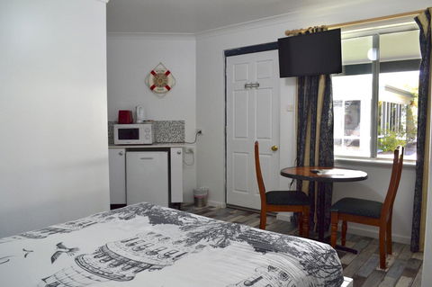 Busselton Ithaca Motel - C Tourism 34