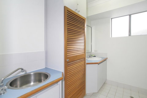Scarborough Beach Front Resort - Shell Ten - C Tourism 10