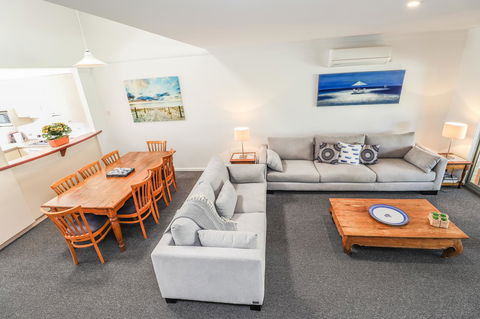 Bayshore Beachside Resort - C Tourism 42