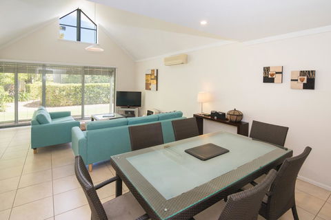 Bayshore Beachside Resort - C Tourism 29