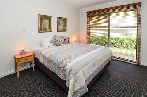 Bayshore Beachside Resort - C Tourism 1