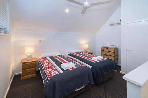 Bayshore Beachside Resort - C Tourism 2