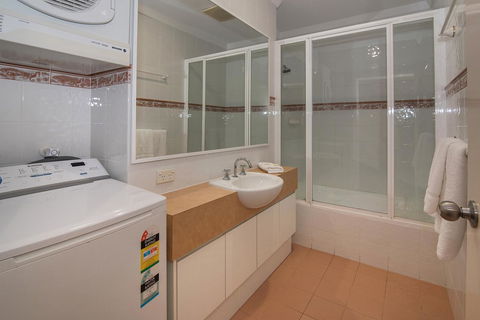 Bayshore Beachside Resort - C Tourism 35